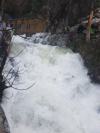Ras_El_Maa_Waterfall-Chefchaouen