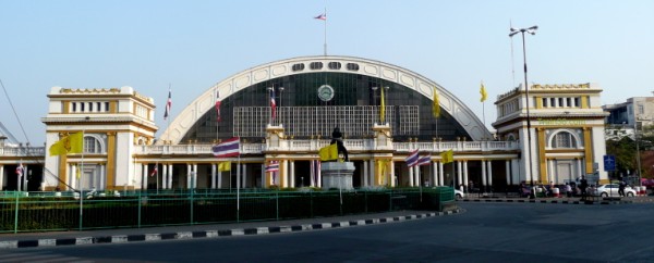 Bangkok Train Station - Hua Lamphong