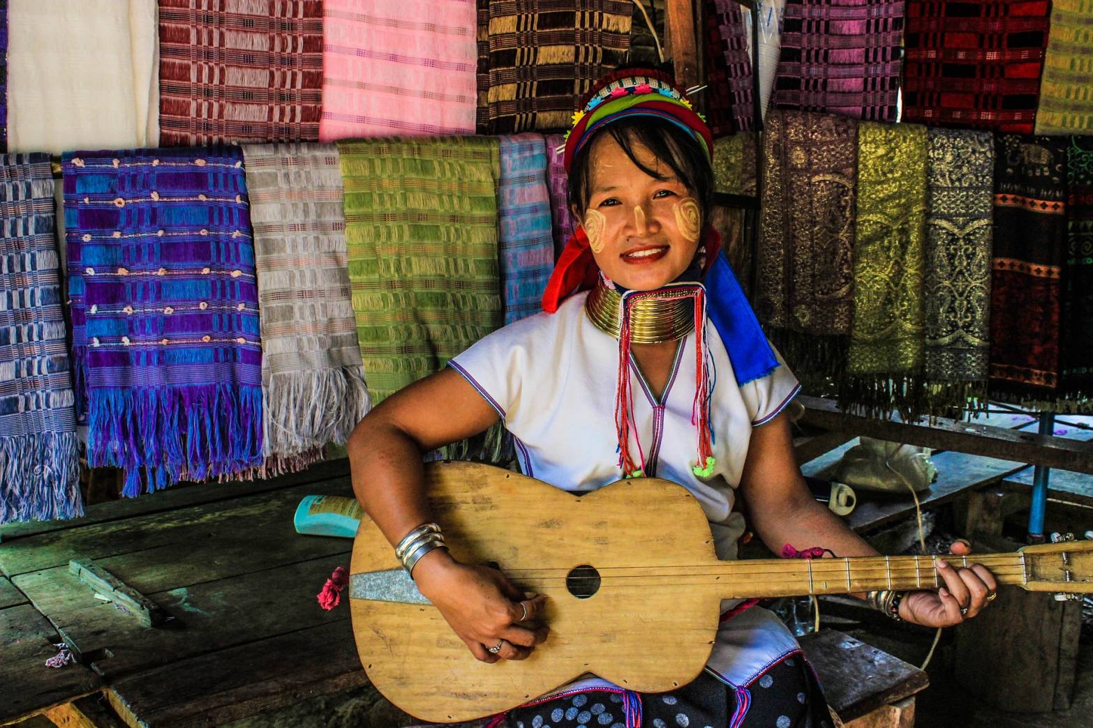 Làng cổ dài Thái Lan