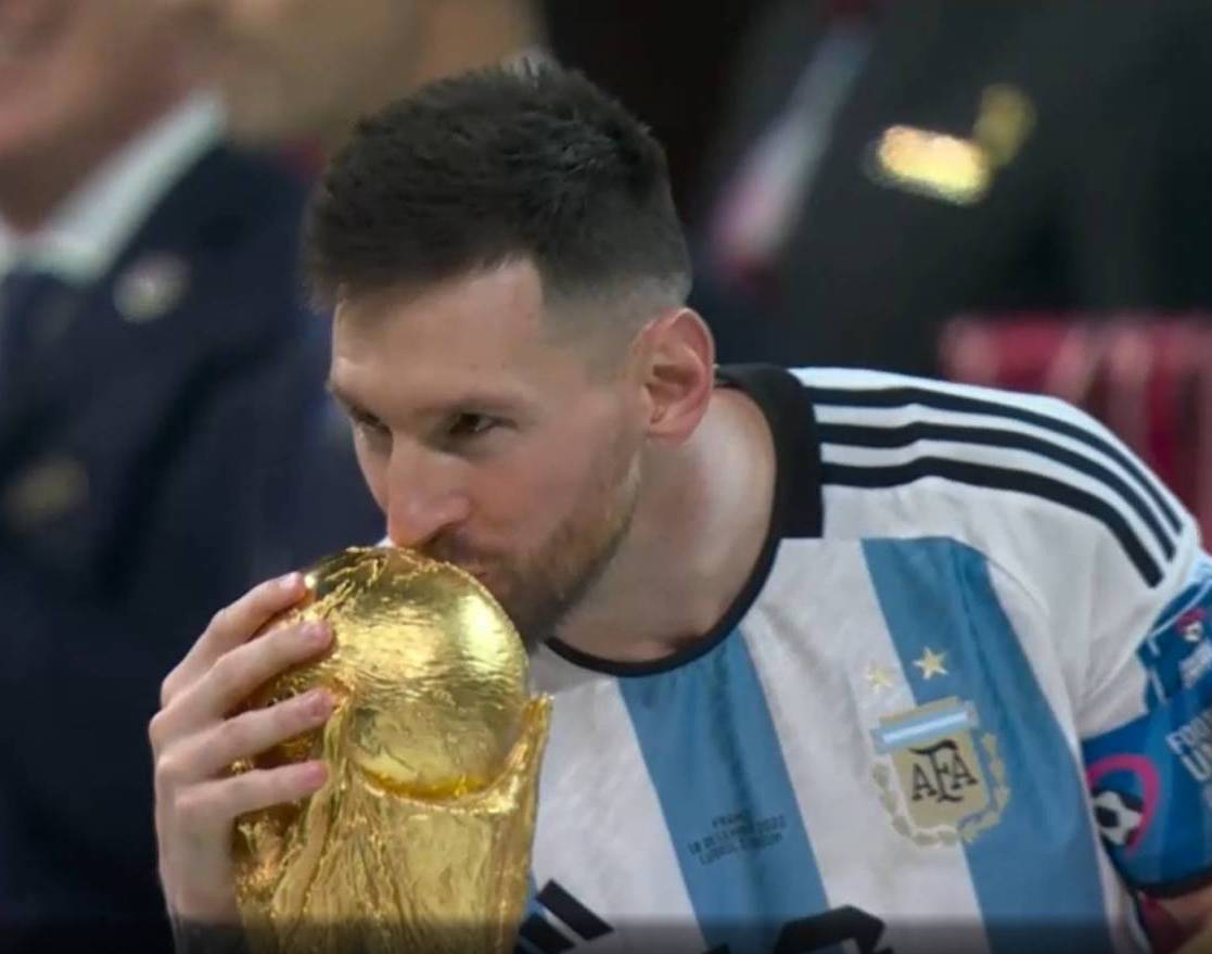 Lionel Andrés Messi - người thủ lĩnh tài bà kiệt xuất đã cùng Argentina vô địch World Cup 2022